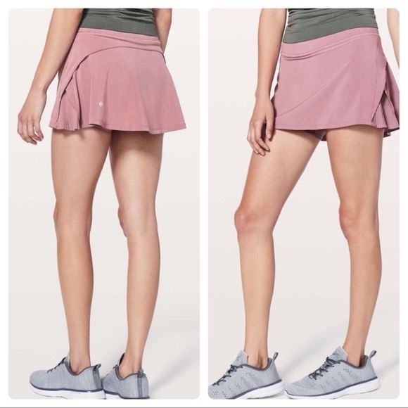 lululemon athletica Dresses & Skirts - Lululemon Play off the Pleats Skirt